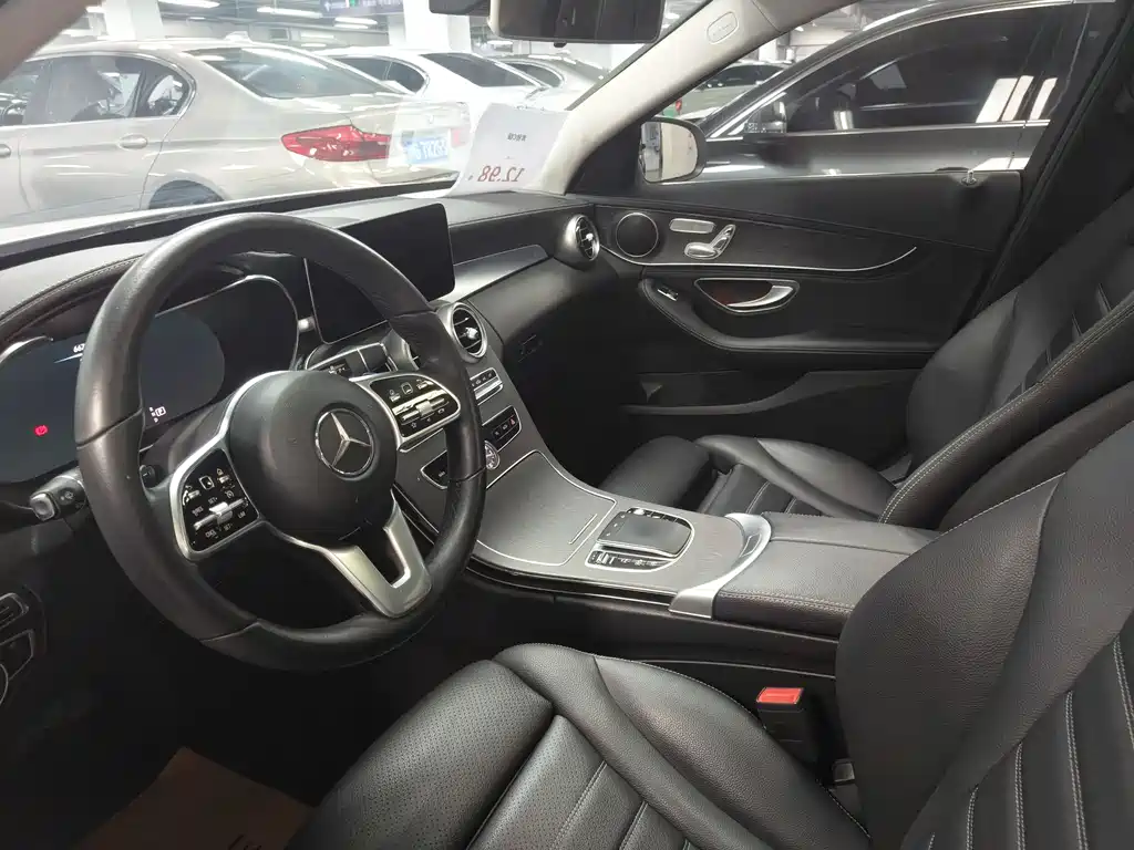 Mercedes-Benz C-Class 2021