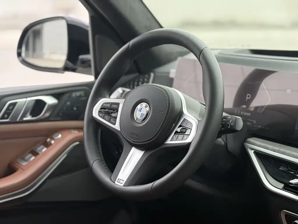 BMW X7 2025 — фото 9