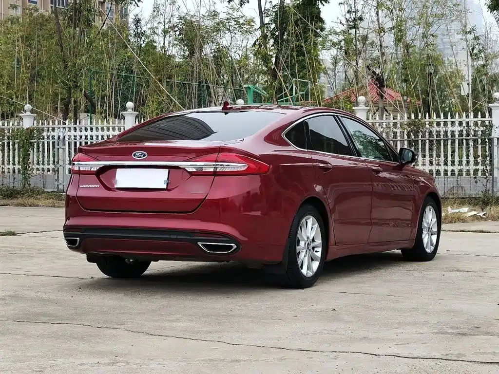 Ford Mondeo 2018 — фото 16