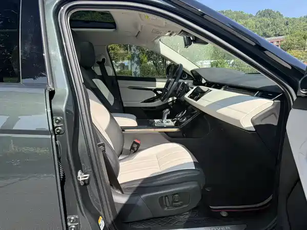 Land Rover Range Rover Evoque 2023