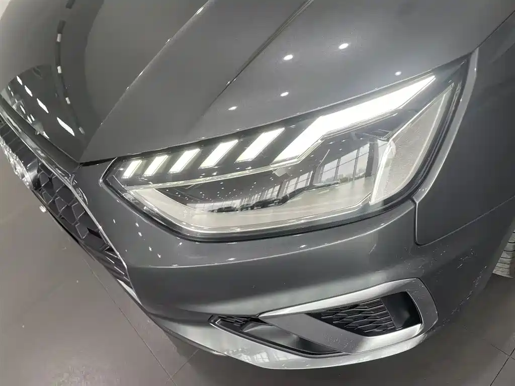 Audi A4L 2020
