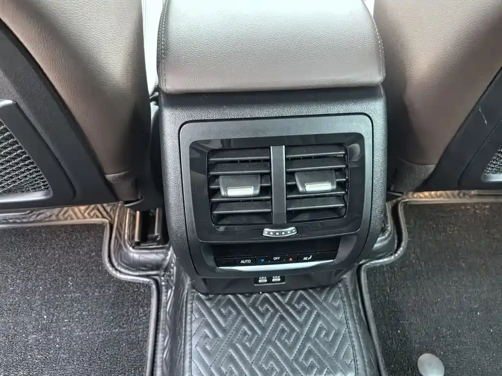 BMW X4 2021 — фото 11