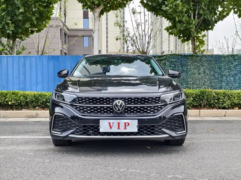 Volkswagen Passat 2024