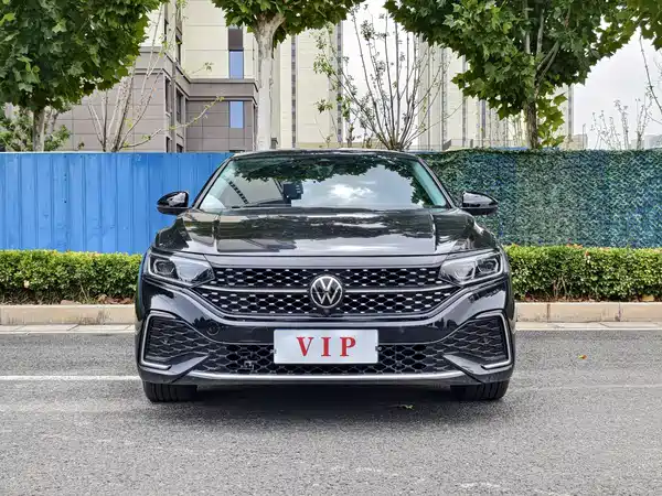 Volkswagen Passat 2024