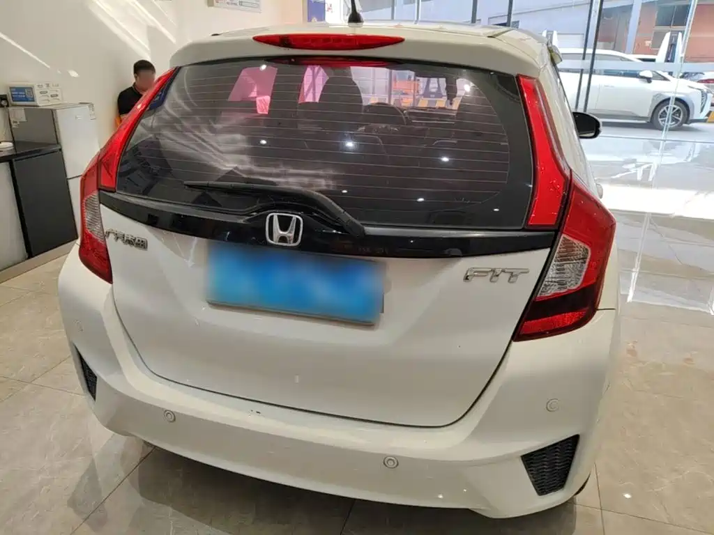 Honda Fit 2016 — фото 6