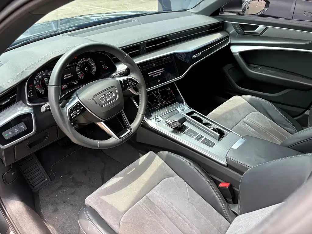 Audi A6L 2022