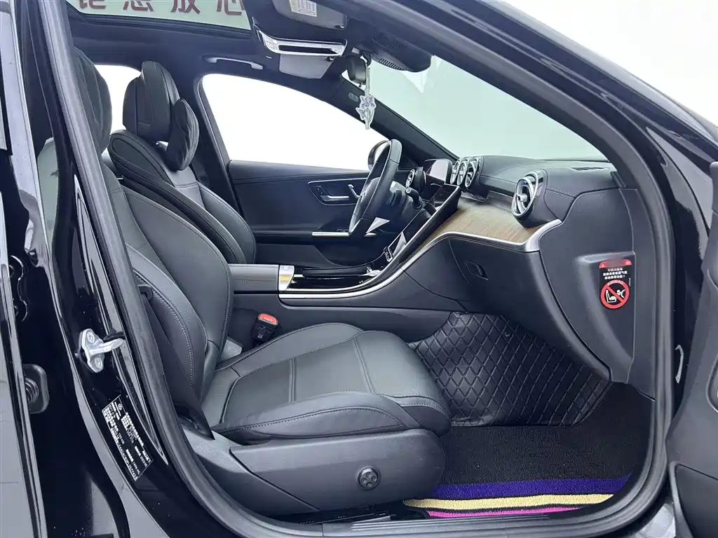 Mercedes-Benz C-Class 2023 — фото 14