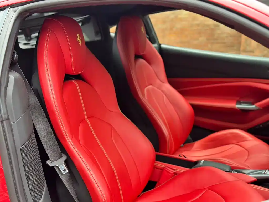 Ferrari F8 2022 — фото 8