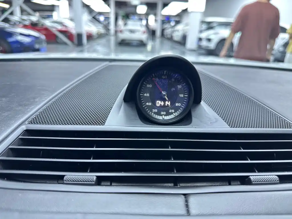 Porsche Panamera 2023 — фото 10