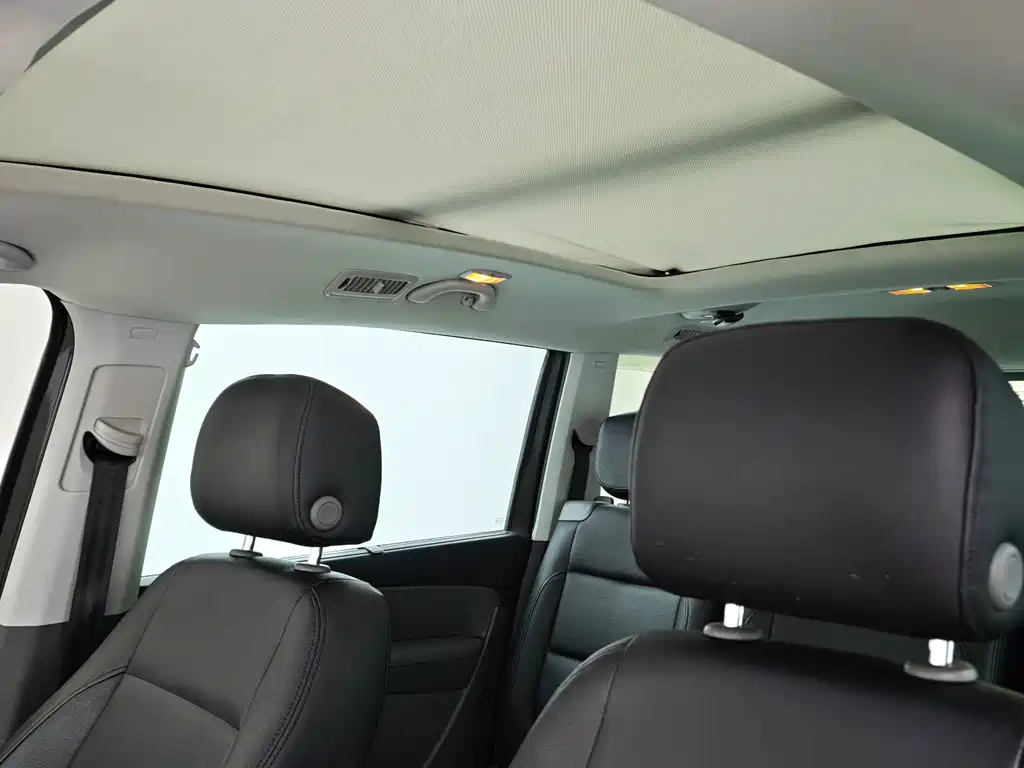 Volkswagen Sharan 2015 — фото 12