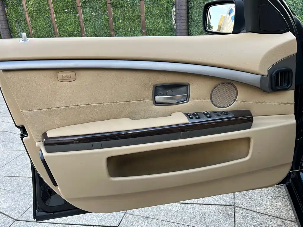 BMW 7 Series 2007 — фото 23