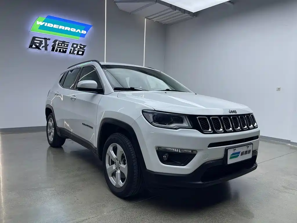 Jeep Compass 2018 — фото 3