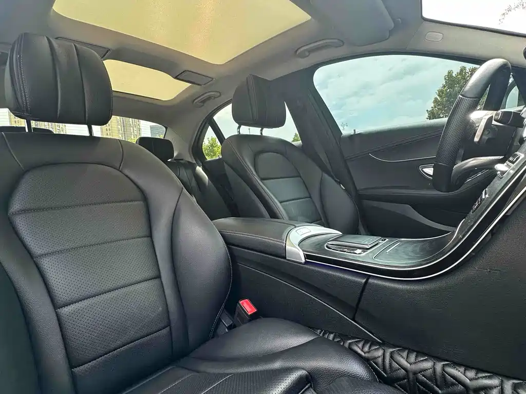 Mercedes-Benz C-Class 2021