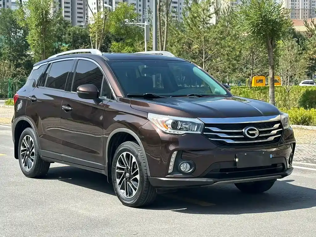 GAC Trumpchi GS4 2016 — фото 3