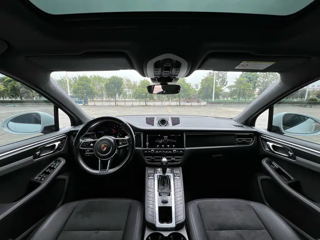 Porsche Macan 2019 — фото 8