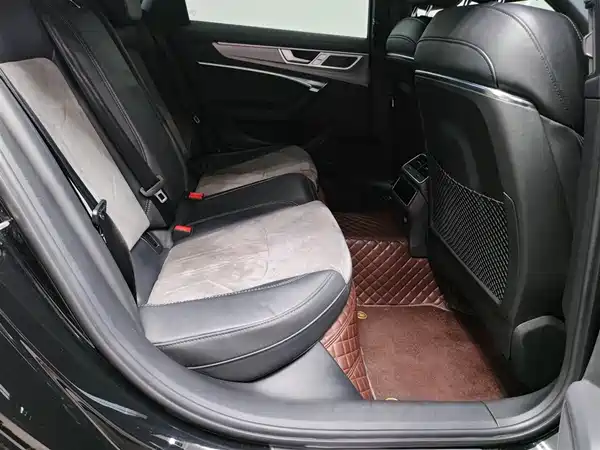 Audi A6L 2023