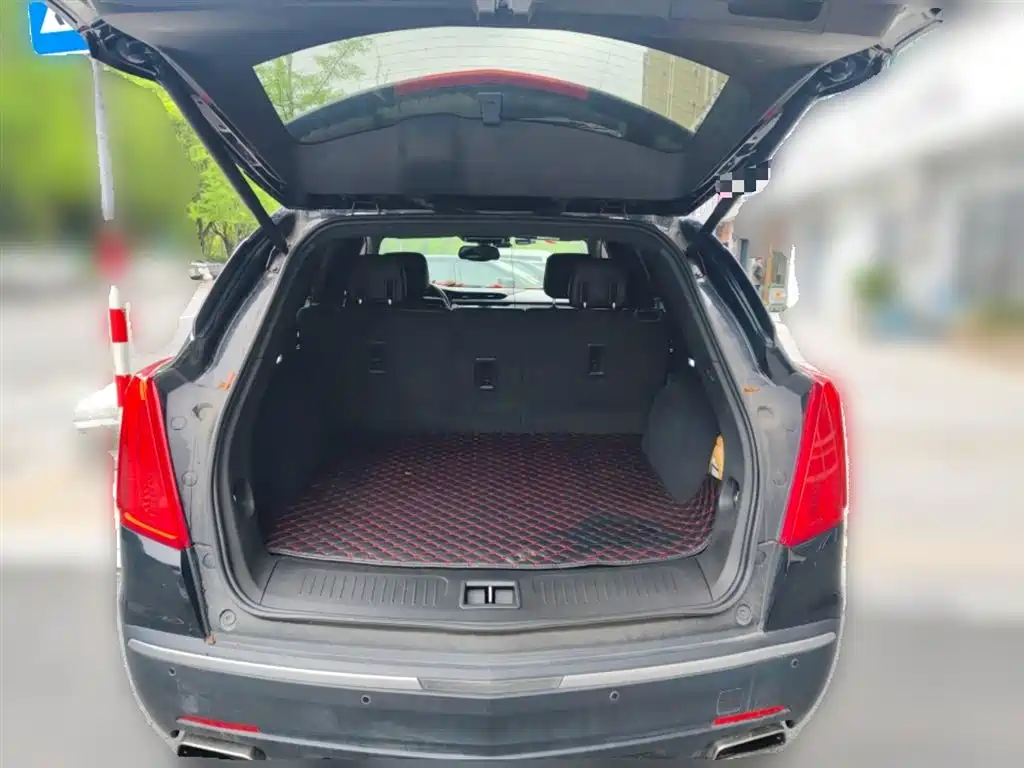 Cadillac XT5 2018 — фото 10