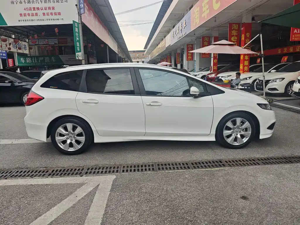 Honda Jade 2015 — фото 5