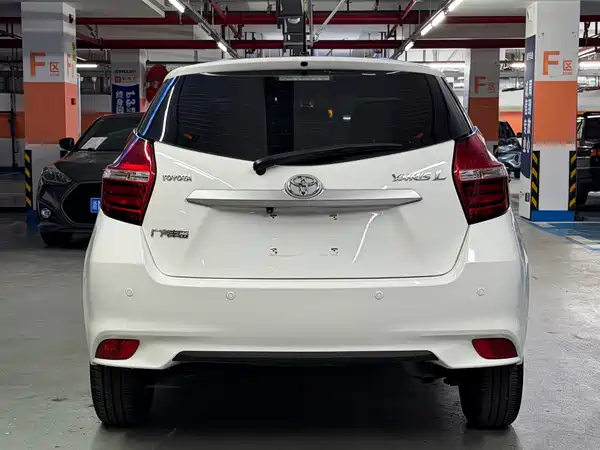 Toyota Yaris L 2022