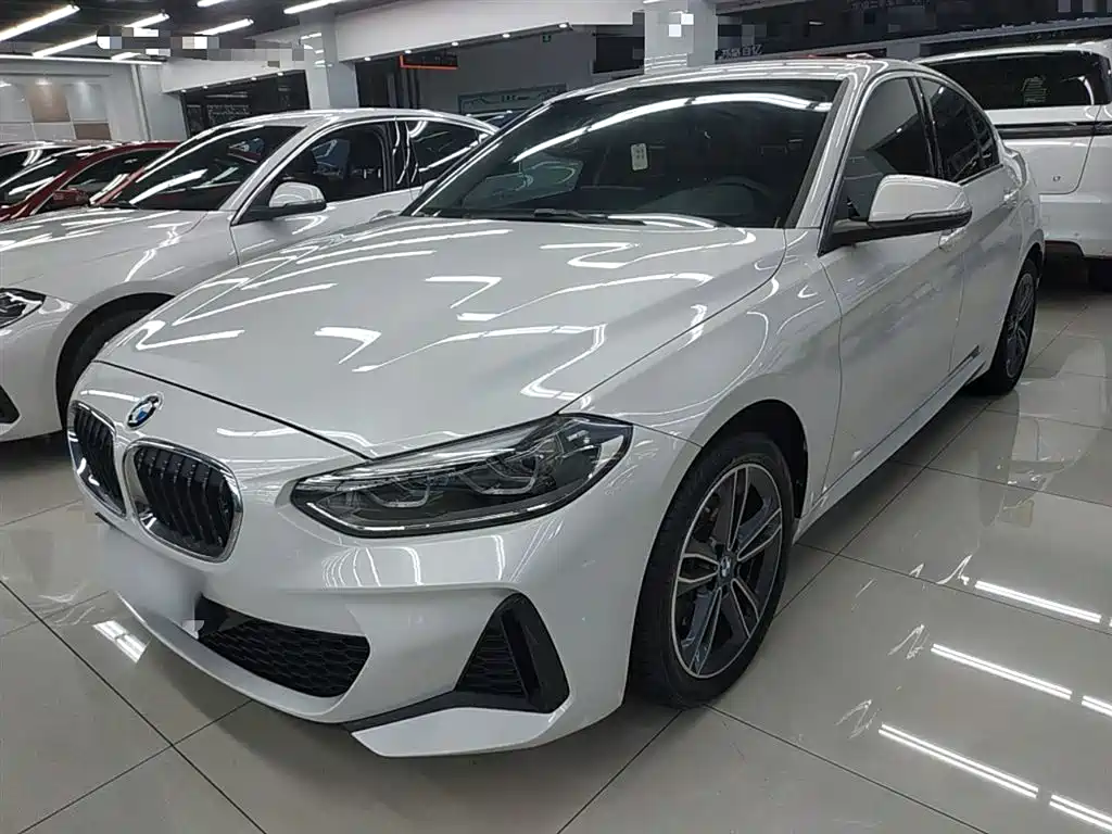 BMW 1 Series 2023 — фото 1