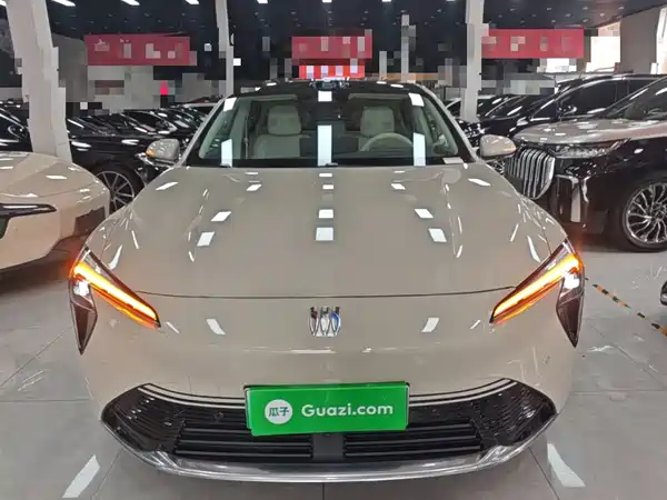 Buick Zhijing L7 2025