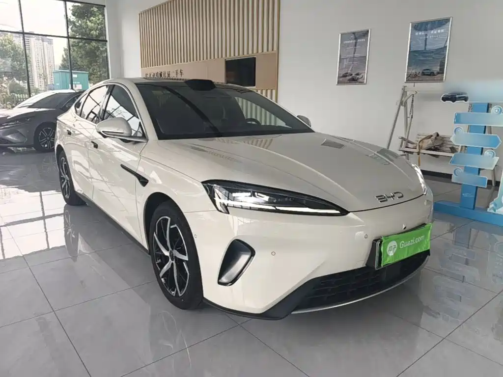BYD Seal 07 DM-i 2025 — фото 4