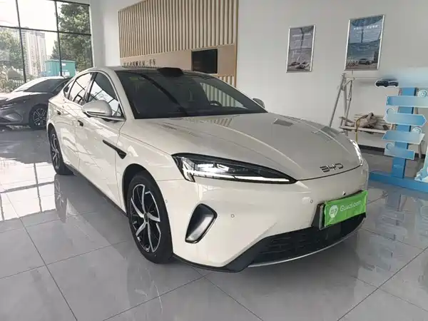 BYD Seal 07 DM-i 2025