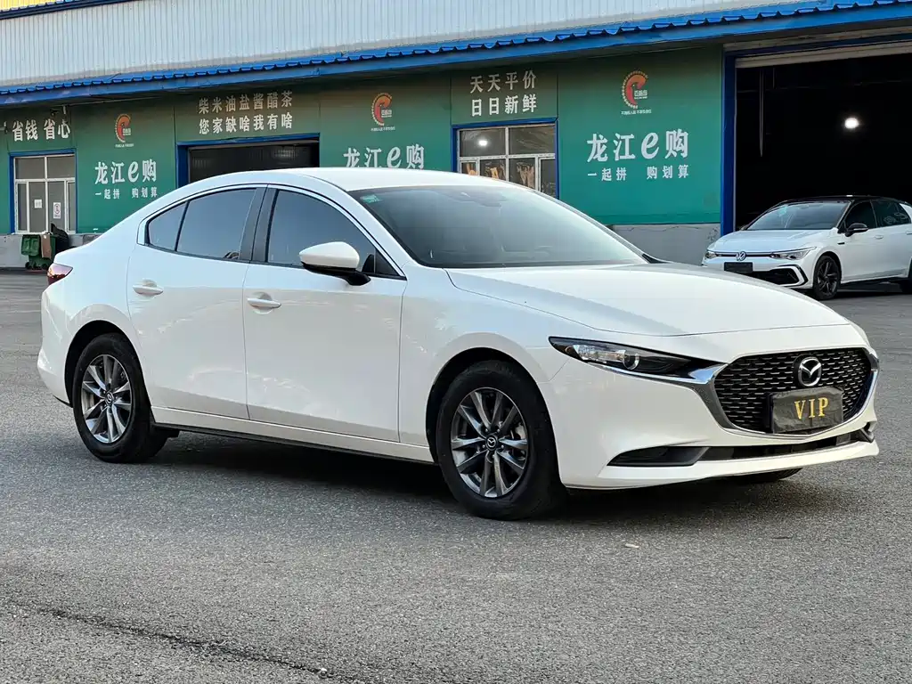 Mazda 3 Axela 2023