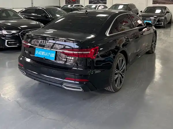 Audi A6L 2022