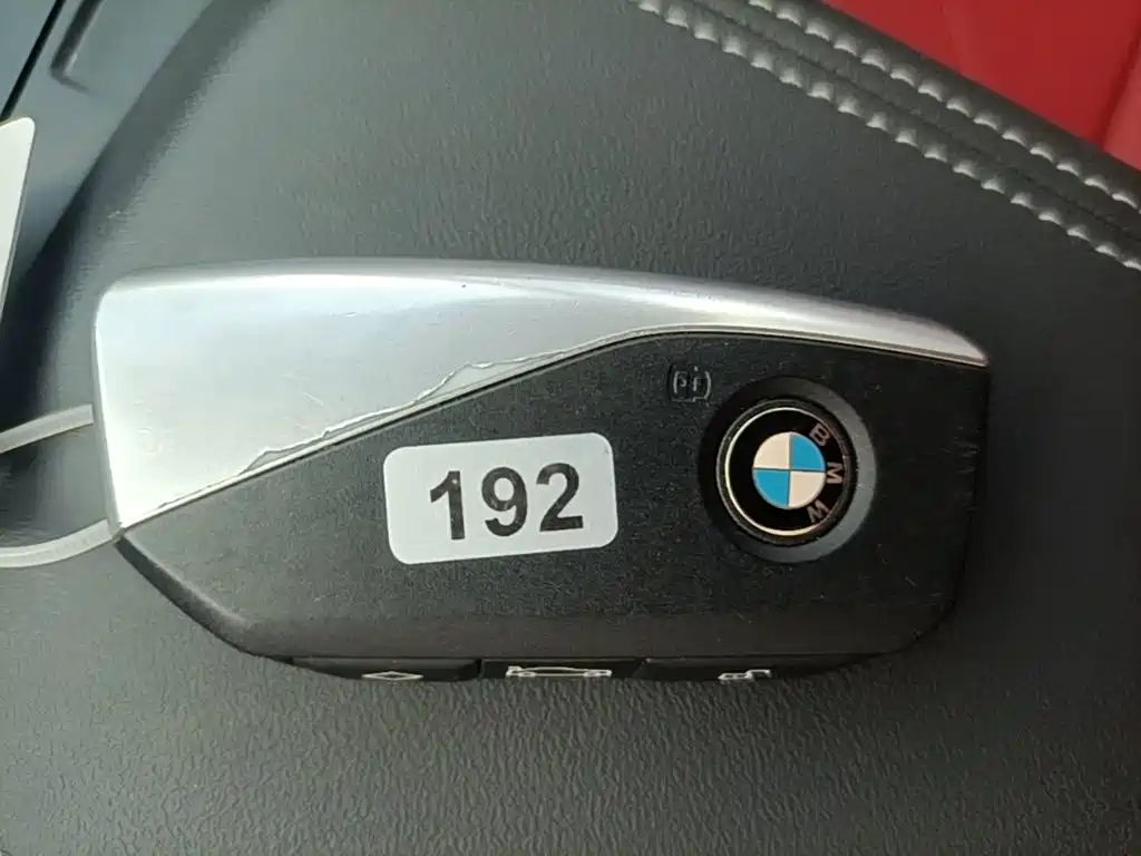 BMW iX1 2024 — фото 9
