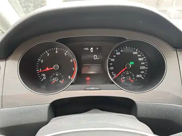 Volkswagen Golf Jialu 2016