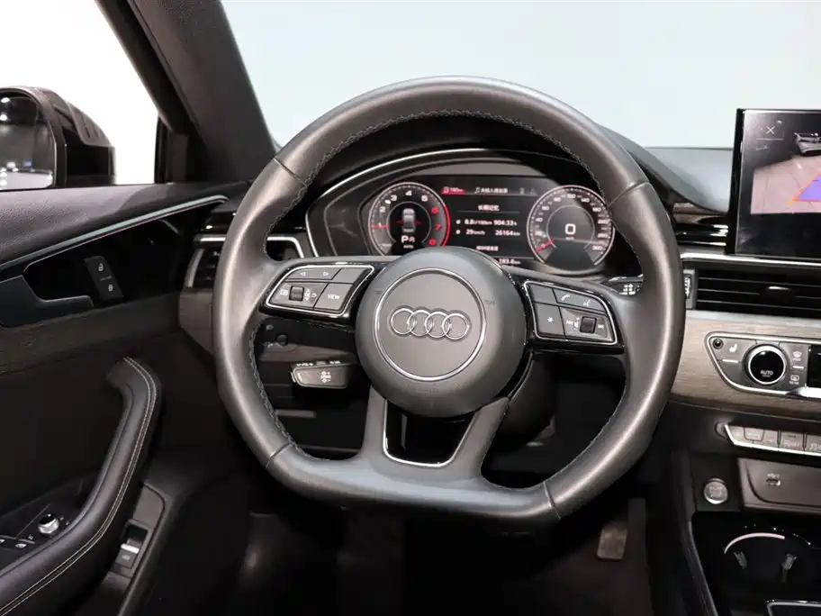 Audi A4L 2023 — фото 12