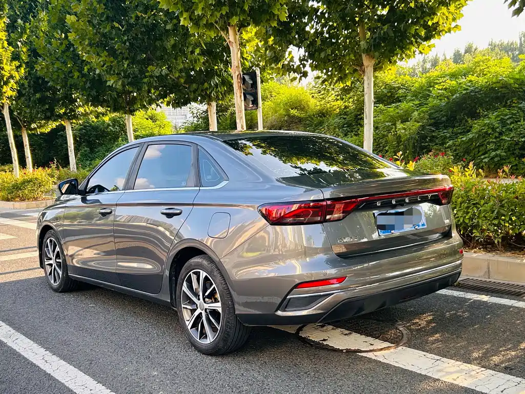 Geely Emgrand 2022 — фото 10