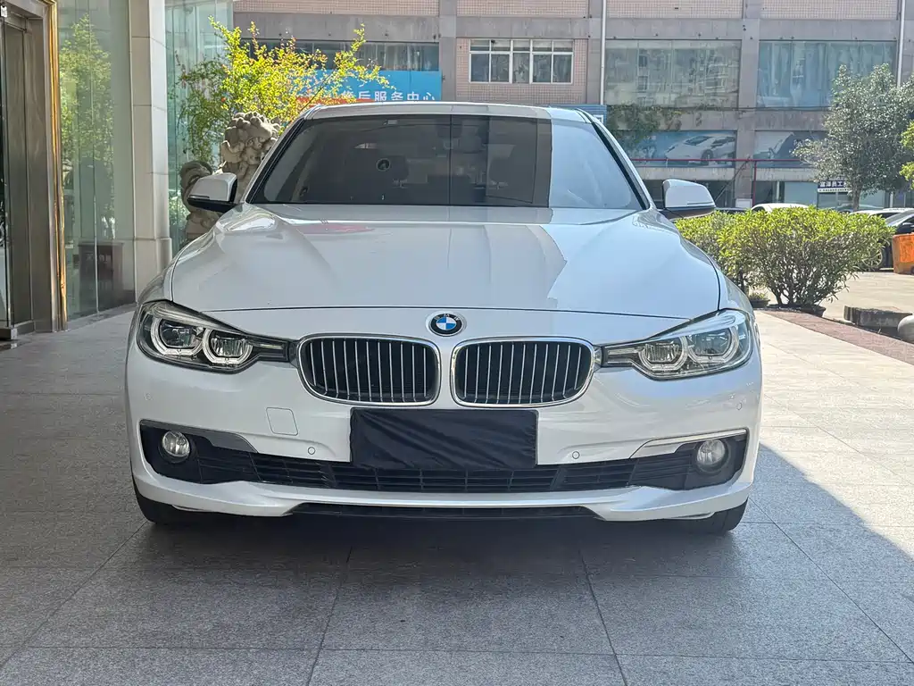 BMW 3 Series 2019 — фото 2