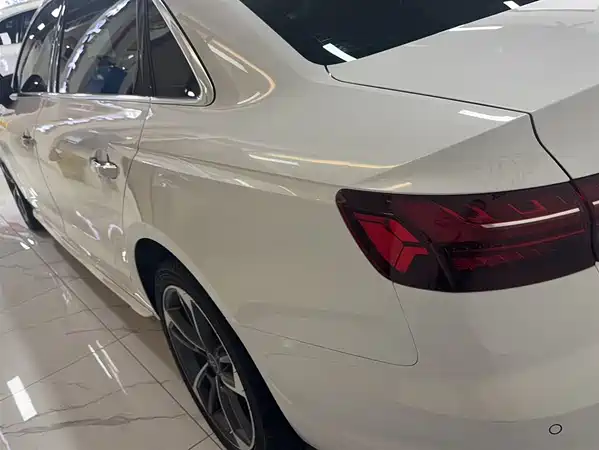Audi A4L 2020