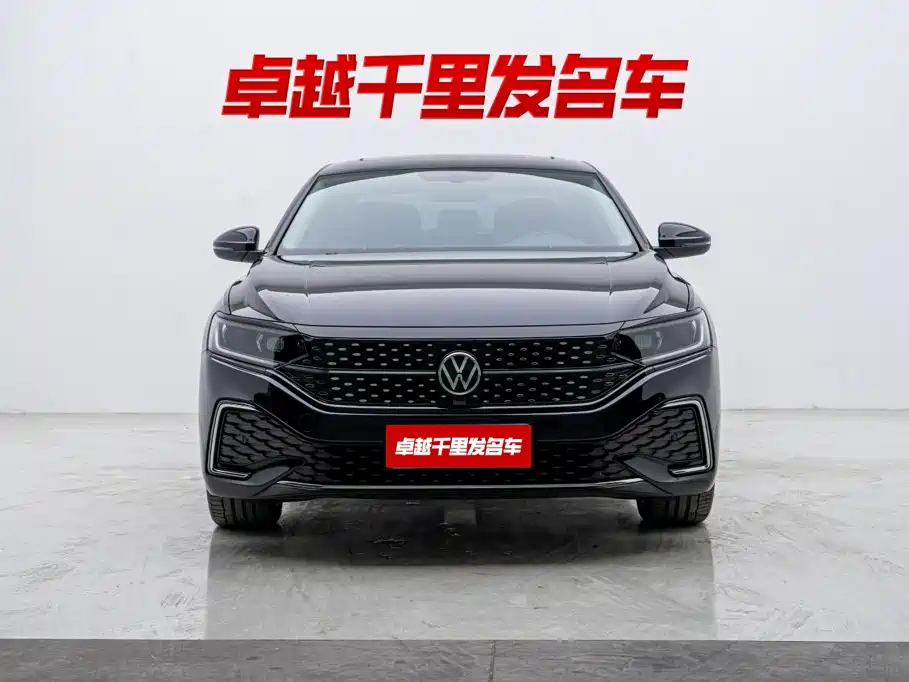 Volkswagen Passat 2024