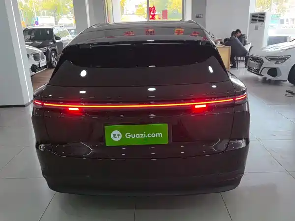 Li Auto i6 2025