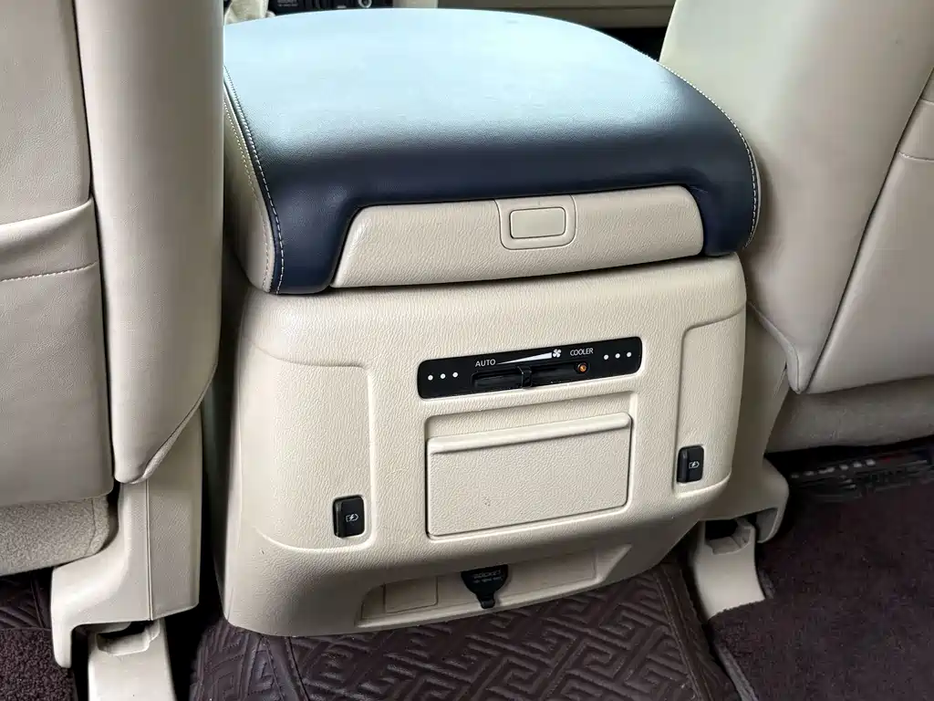 Nissan Patrol 2020 — фото 16