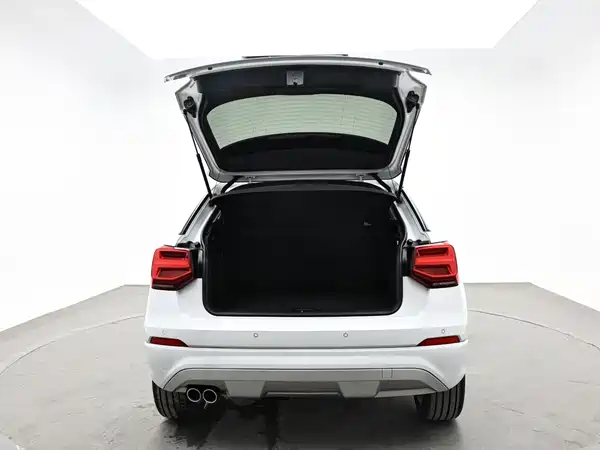 Audi Q2L 2021