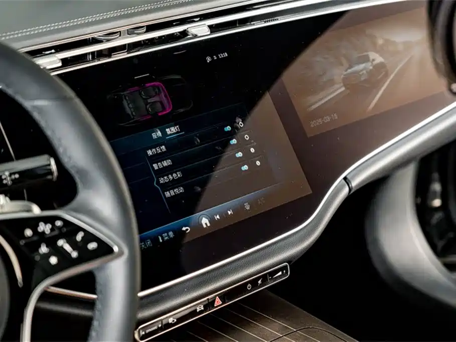 Mercedes-Benz E-Class 2025 — фото 14