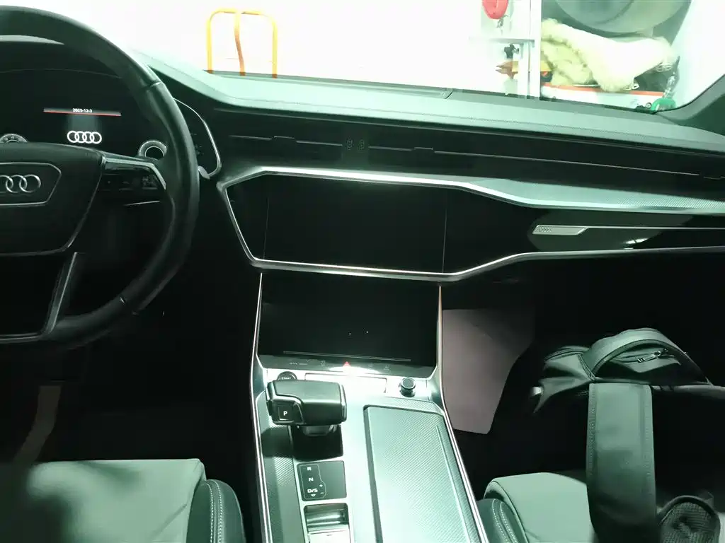Audi A6L 2023 — фото 13