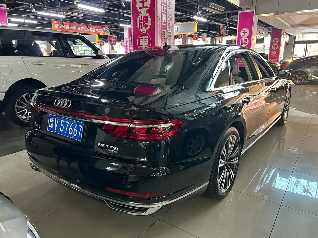 Audi A8 2019 — фото 11