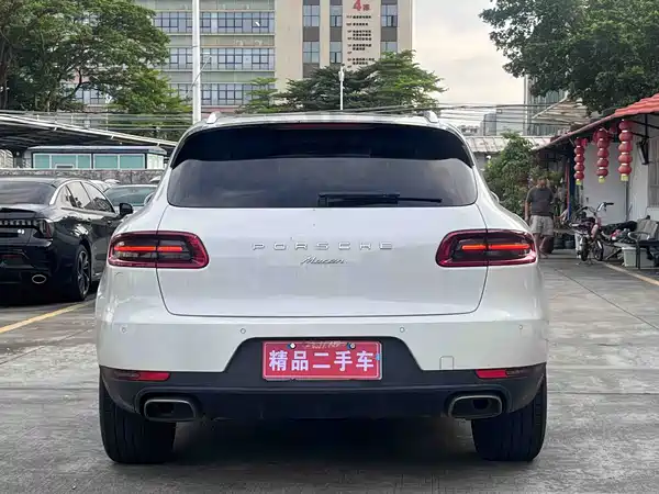 Porsche Macan 2016