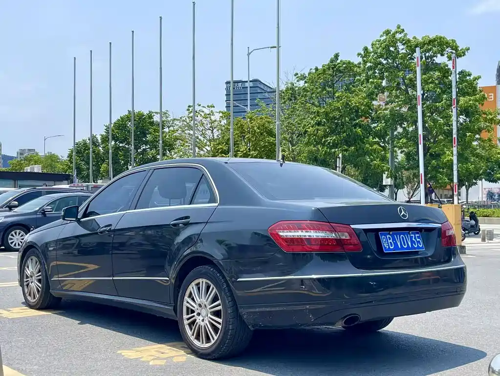 Mercedes-Benz E-Class 2012