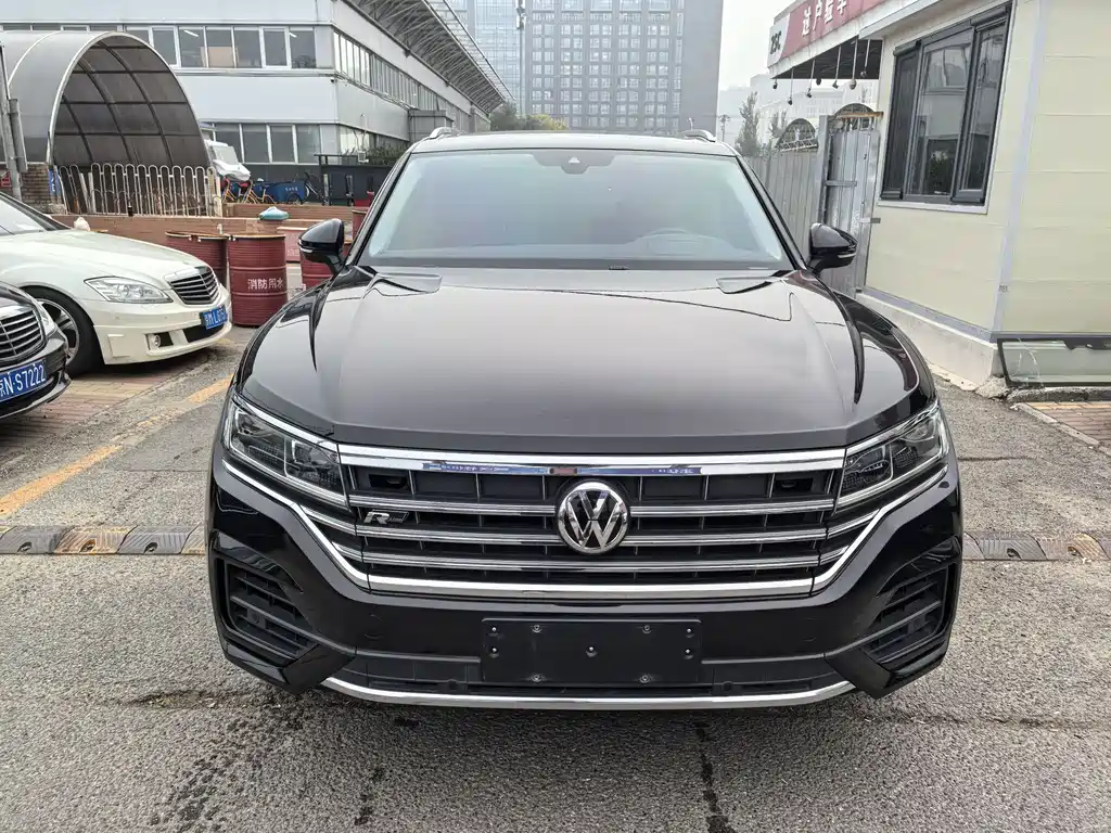 Volkswagen Touareg 2020 — фото 11