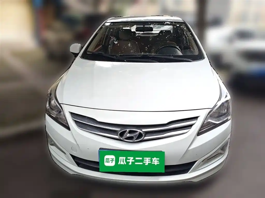Hyundai Verna 2017 — фото 24