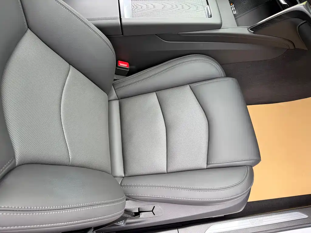 Cadillac CT6 2025 — фото 16