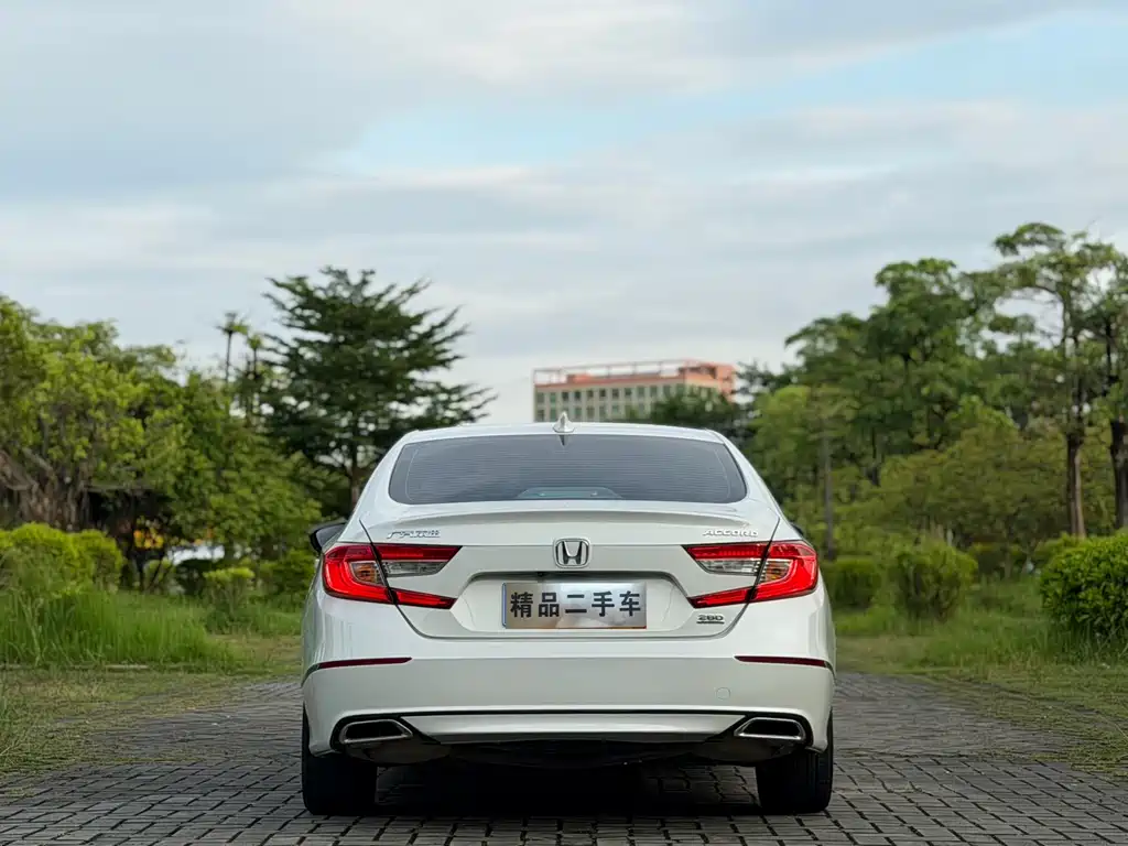 Honda Accord 2020 — фото 17