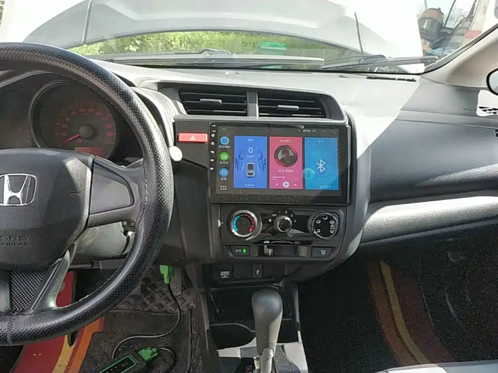 Honda Fit 2015 — фото 13