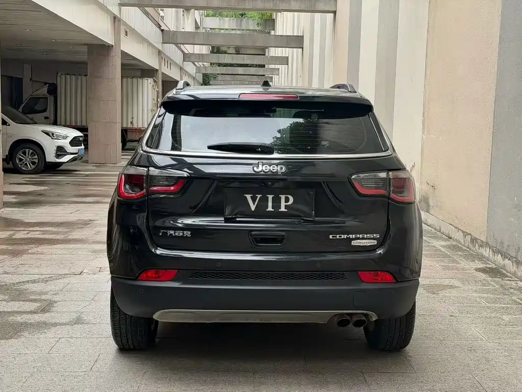 Jeep Compass 2019 — фото 8